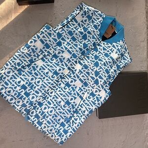 New Burberry Men’s  Best Slogan Print Nylon Size Small In Color blue